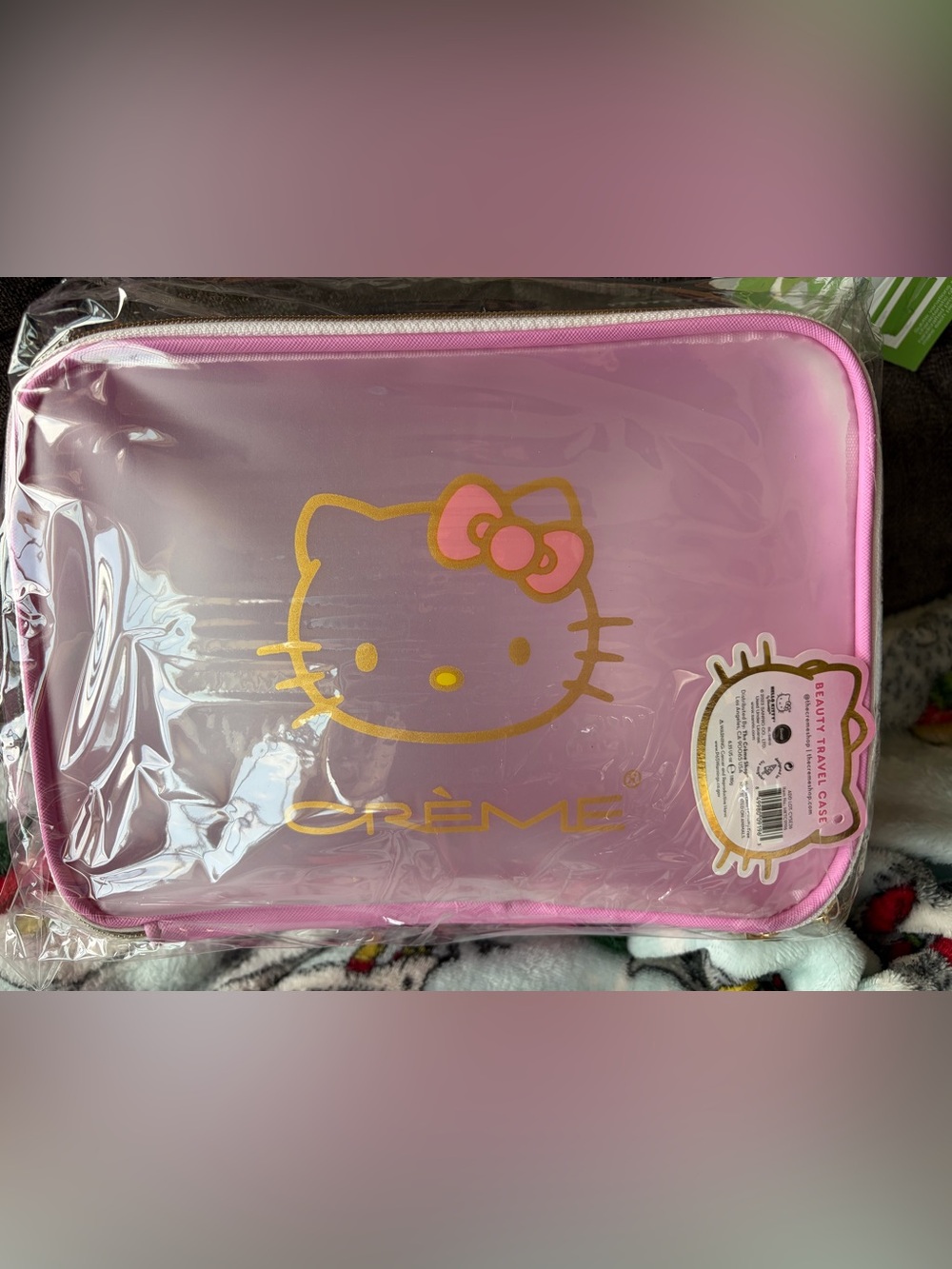 Crème x Hello Kitty Perfect Pink Cosmetic Travel Case